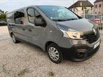 Renault trafic dubbele cabine 6 zitplaatsen, Auto's, Renault, Zwart, Bedrijf, Achteruitrijcamera