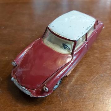Citroën DS19 Dinky Toys  beschikbaar voor biedingen