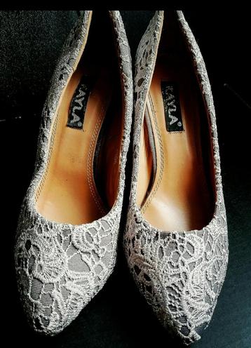 Schoenen met Kanten Print beschikbaar voor biedingen