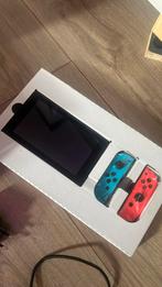 Switch bleu et rouge complet, Games en Spelcomputers, Spelcomputers | Nintendo Switch, Met 2 controllers, Zo goed als nieuw, Switch Original