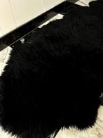Tapis en peau de bête naturelle noir, Ophalen, Zo goed als nieuw