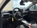 Jeep Avenger Longitude 54 kWh € 16.500 NETTO | Climate | Cru, Auto's, Jeep, Automaat, Wit, Parkeersensor, Grijs
