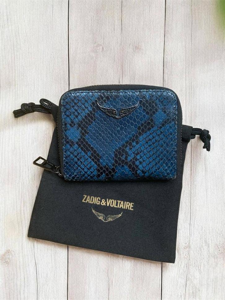 Portefeuille Zadig & Voltaire cuir python bleu noir zippé, Handtassen en Accessoires, Tassen | Damestassen, Gebruikt, Overige typen