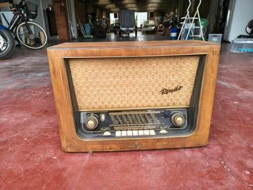 Oude radio Telefunken Rondo 55  beschikbaar voor biedingen