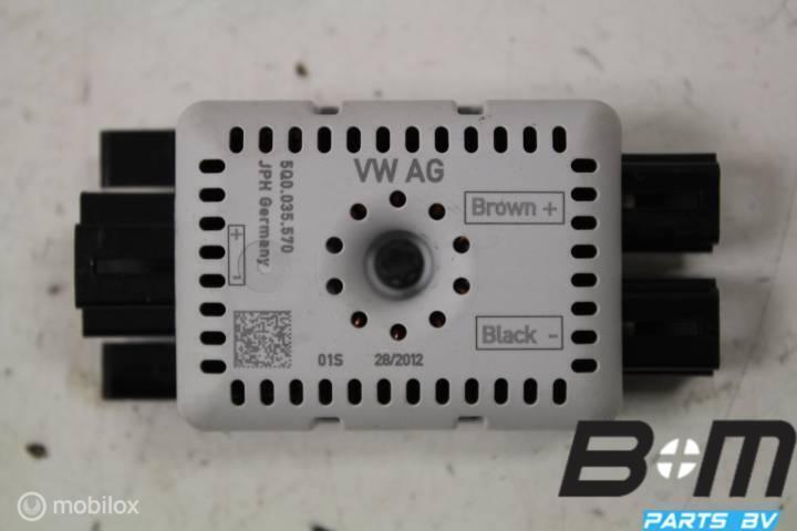 Ontstoringsfilter Volkswagen Golf 7 5 deurs 5Q0035570, Auto diversen, Autospeakers, Gebruikt