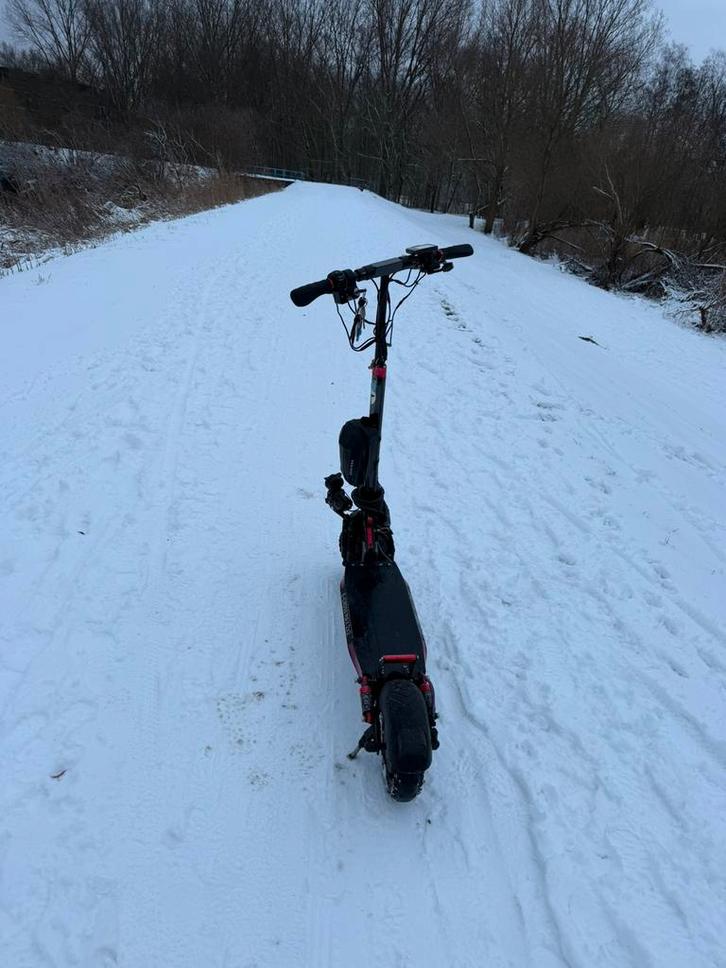 E-CROSS MAX 2x2, Vélos & Vélomoteurs, Trottinettes, Enlèvement