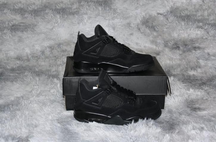 Jordan 4 Retro zwarte kat (2020), Kleding | Heren, Schoenen, Nieuw, Sneakers, Zwart, Ophalen of Verzenden