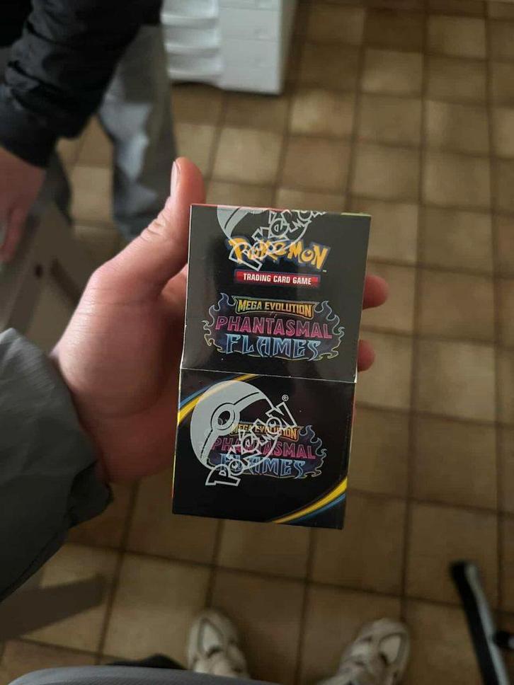 Boîte Half Booster Phantasmal Flames - SCELLÉE - Anglais, Hobby & Loisirs créatifs, Jeux de cartes à collectionner | Pokémon, Neuf