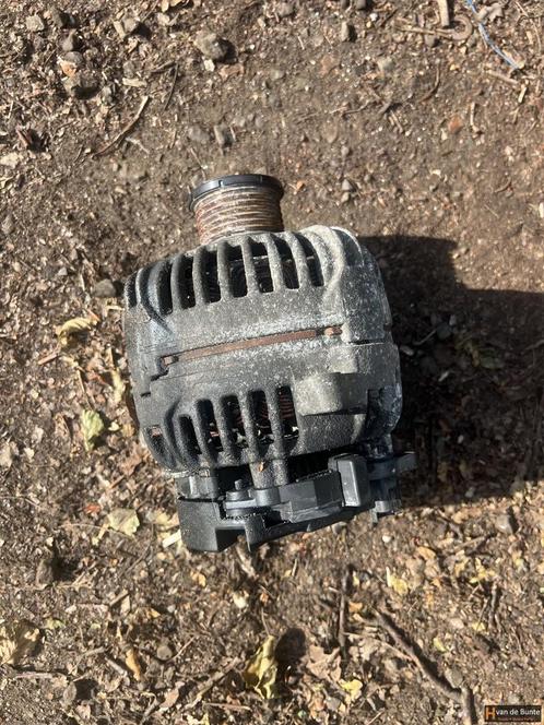 Dynamo Renault master 2.5 DCI 2004-2010  0124525137, Auto-onderdelen, Motor en Toebehoren, Renault, Gebruikt, Ophalen of Verzenden