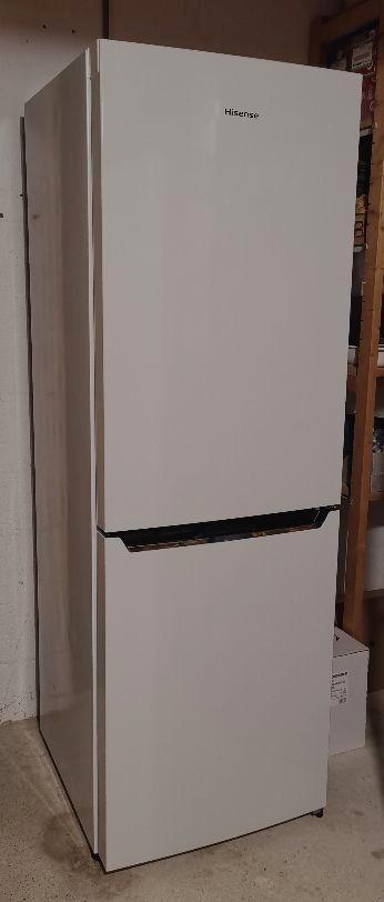 Hisense koelkast met diepvries, Elektronische apparatuur, Koelkasten en IJskasten, Gebruikt, Met aparte vriezer, 200 liter of meer