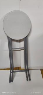 Klapstoel. Hoogte 70 cm, zitvlak 30 cm., Ophalen