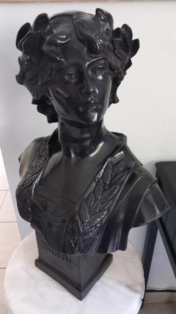 Bronzen buste van Sappho  beschikbaar voor biedingen