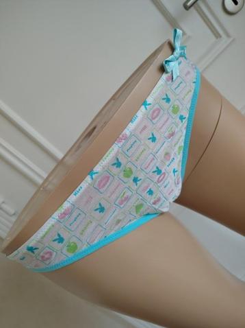 nieuwe string van playboy beschikbaar voor biedingen