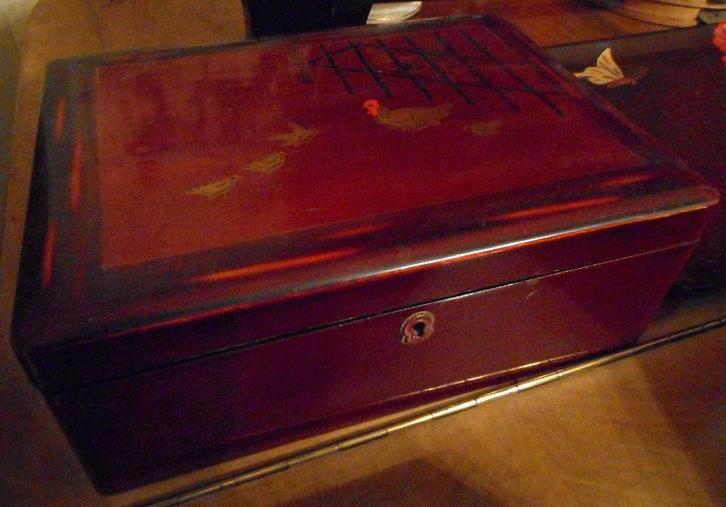 Vintage gelakte doos — decor voor kip en kuiken, Antiek en Kunst, Curiosa en Brocante, Ophalen of Verzenden