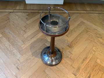 Vintage zilveren en houten ijsemmer-staander beschikbaar voor biedingen