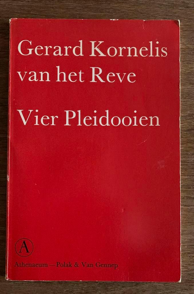 Gerard Kornelis van het Reve - Vier Pleidooien, Boeken, Essays, Columns en Interviews, Zo goed als nieuw, Ophalen of Verzenden