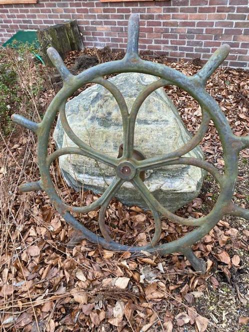 decoratief wiel voor in de tuin., Tuin en Terras, Tuinbeelden, Gebruikt, Ophalen