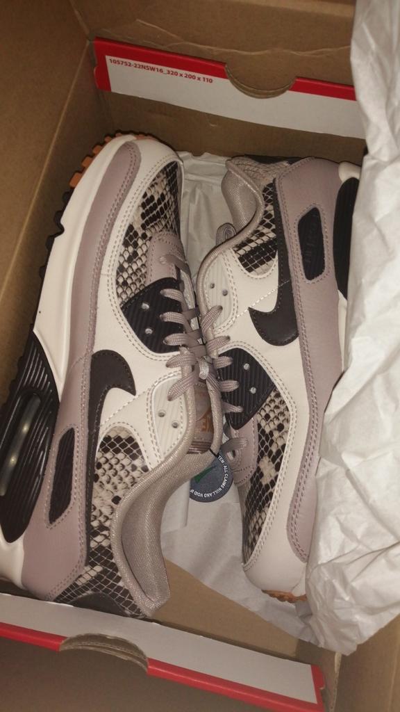 nike airmax slangen leer maat 40,5, Kleding | Heren, Schoenen, Nieuw, Ophalen of Verzenden