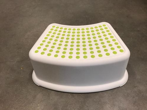 Opstapbankje voor kindjes, in perfecte staat, blijft stevig, Kinderen en Baby's, Badjes en Verzorging, Zo goed als nieuw, Overige typen