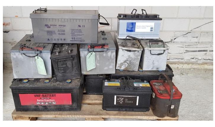 Gezocht oude accu’s/accu/baterij/gratis af te halen, Computers en Software, Accu's en Batterijen, Gebruikt, Ophalen