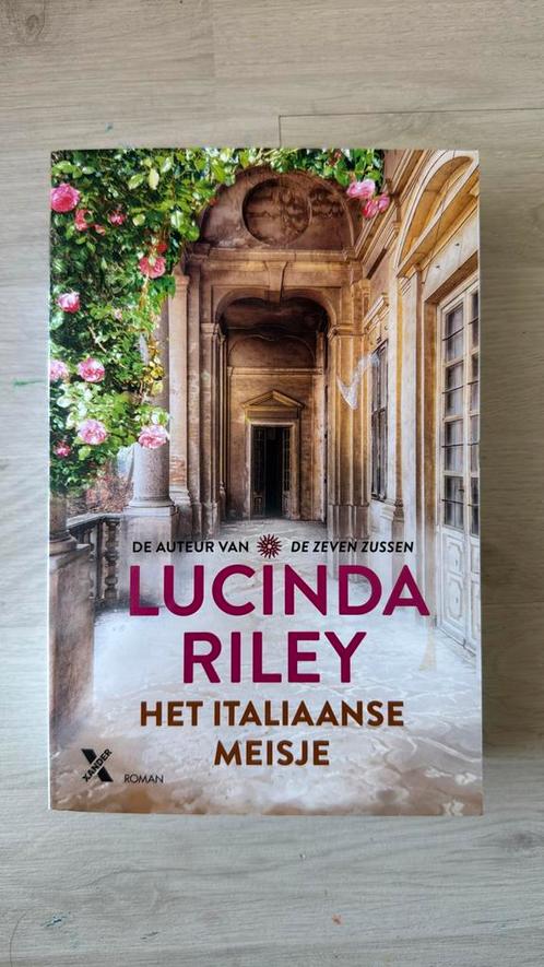 Lucinda Riley - Het Italiaanse meisje, Boeken, Literatuur, Zo goed als nieuw, Ophalen