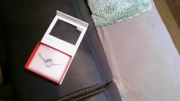 Armband " GUESS " beschikbaar voor biedingen