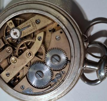 2 oude zakhorloges beschikbaar voor biedingen