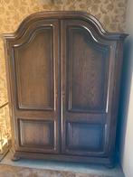 Massieve kast met leggers, Ophalen