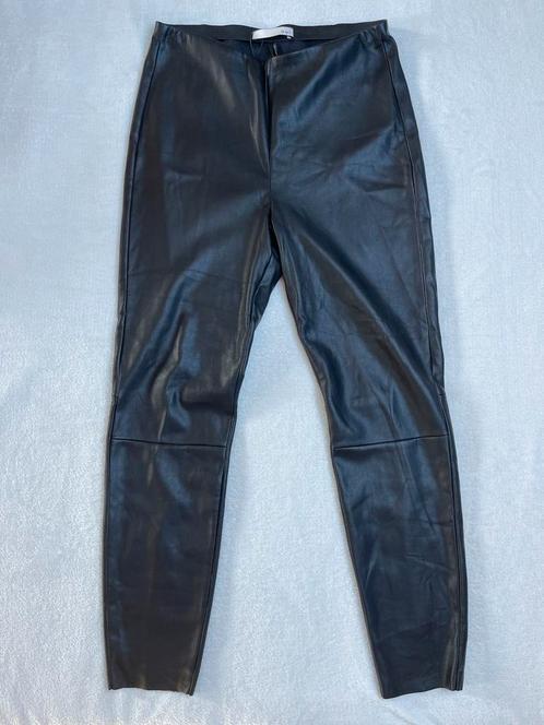 Zwarte lederenlook legging Oui - L, Kleding | Dames, Broeken en Pantalons, Zo goed als nieuw, Ophalen of Verzenden