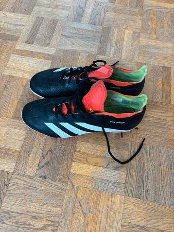 Chaussures Adidas Predator beschikbaar voor biedingen