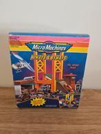 Micro Machines Hiways & Byways Toll Bridge Plaza, Kinderen en Baby's, Speelgoed |Speelgoedvoertuigen, Ophalen of Verzenden, Zo goed als nieuw