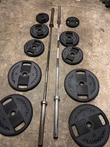 2x 20kg barbell + 220kg gewichten beschikbaar voor biedingen