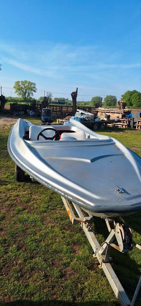 Motorbootje te koop, Watersport en Boten, Rubberboten, Gebruikt, Overige merken, Overige materialen, Minder dan 70 pk, Benzine