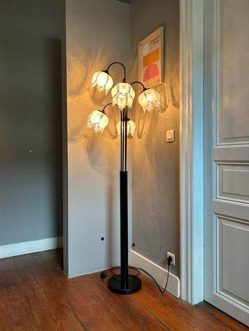Vintage Hollywood Regency Tulip Lotus Vloerlamp - ‘70 beschikbaar voor biedingen