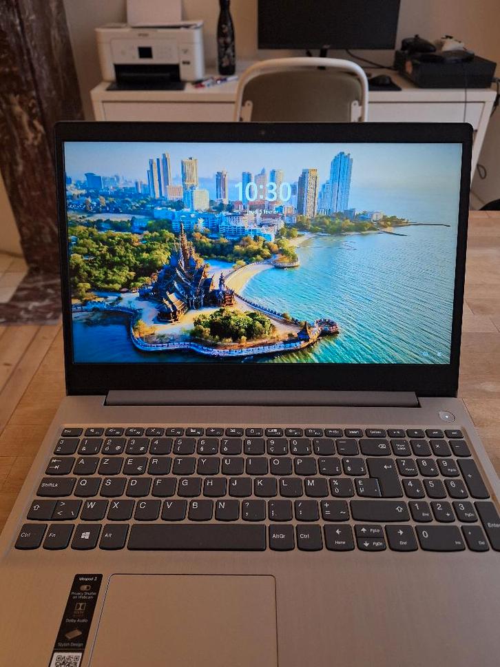 Lenovo IdeaPad3, Informatique & Logiciels, Ordinateurs portables Windows, Utilisé, 15 pouces, SSD, Moins de 2 Ghz, 8 GB, Azerty