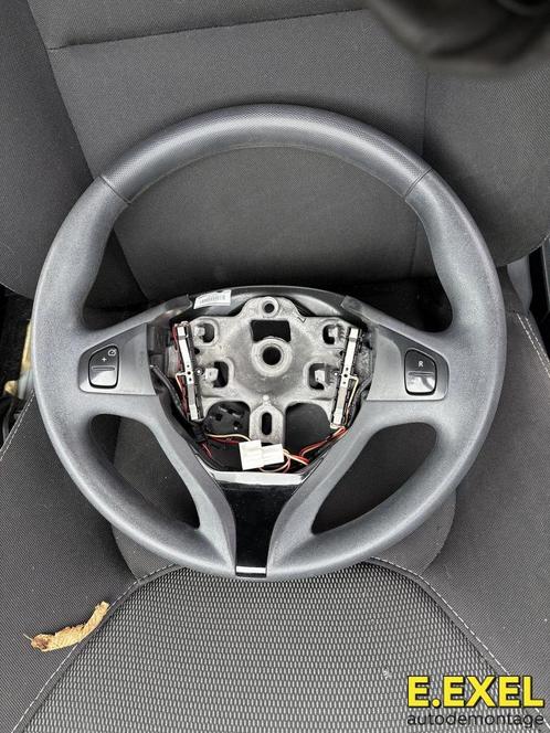 Stuurwiel Renault Clio 4 (5R) 2013-19 985108800R, Auto-onderdelen, Besturing, Renault, Gebruikt, Herkomst onderdeel bekend, Ophalen of Verzenden