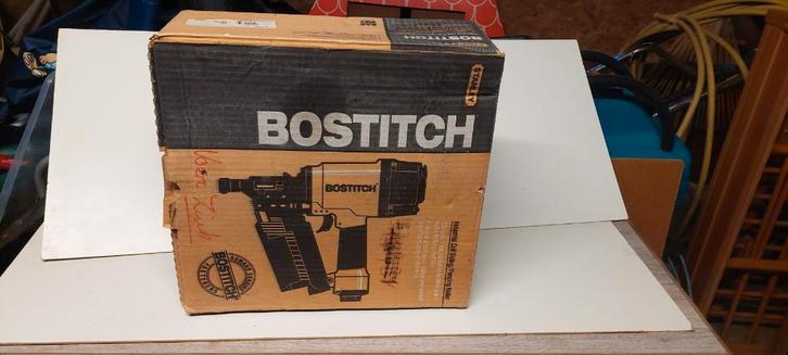 Bostitch N57C pneumatische coil nailer – nieuw, Doe-het-zelf en Bouw, Gereedschap | Overige machines, Nieuw, Ophalen of Verzenden