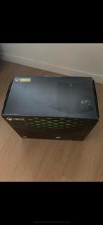 Xbox serie X  2 manettes + accesoires + 3 jeux, Games en Spelcomputers, Spelcomputers | Xbox Series X en S, Ophalen of Verzenden