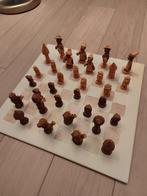 Spekstenen schaakspel met houten koloniaalse figuren, Zo goed als nieuw, Ophalen