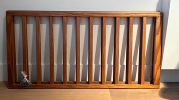Baby bedje natuurhout met matras  beschikbaar voor biedingen