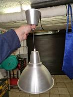 2 x luminaire suspendu avec ampoule bluethoot état neuf, Ophalen, Zo goed als nieuw, Alu