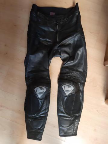 Pantalon de moto en cuir Lookwell taille 52