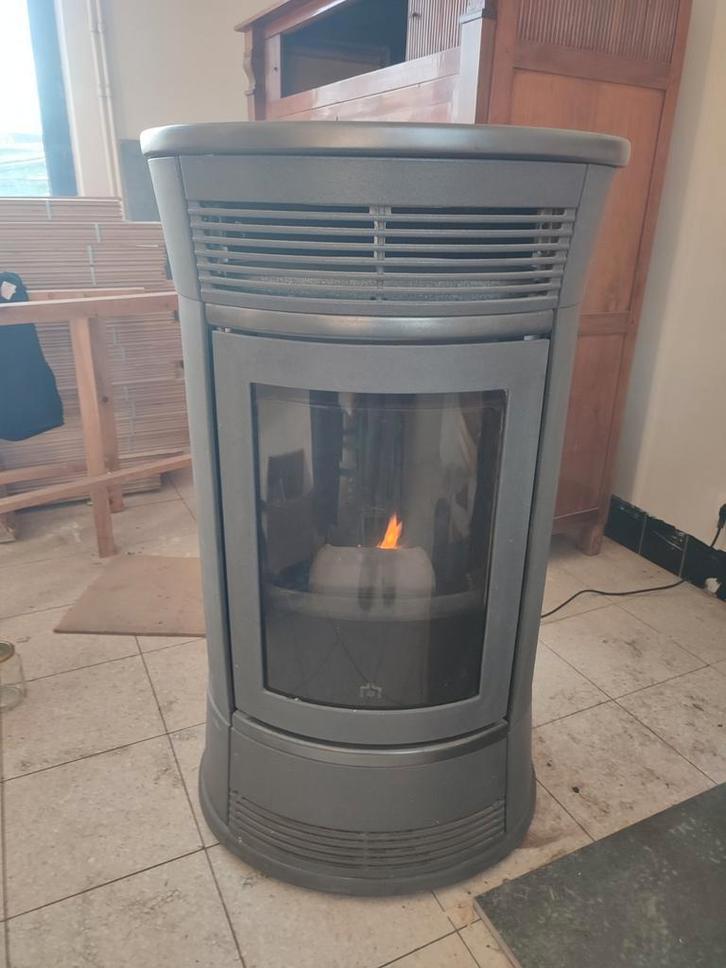 Poêle à pellets 11kw edilkamin, Maison & Meubles, Poêles, Utilisé, Enlèvement