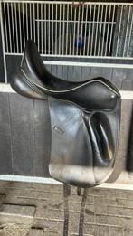 In zeer goede staat custom advantage R 18 inch dressuurzadel, Dieren en Toebehoren, Paarden en Pony's | Zadels, Ophalen