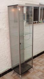 Staande vitrine kast met één deur en verlichting, Ophalen, 50 tot 100 cm, Modern, Glas