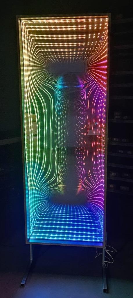 Infinity lachspiegel - te koop, Hobby en Vrije tijd, Feestartikelen, Nieuw, Feestartikel, Ophalen of Verzenden
