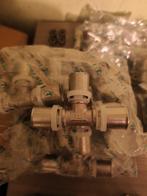 10x Alpex T20 krimpfittingen, andere onderdelen beschikbaar, Doe-het-zelf en Bouw, Buizen en Afvoer, Ophalen, Nieuw