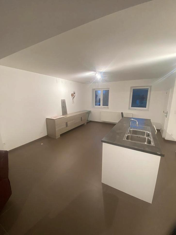 App 130 vierkante meter te huur, Immo, Appartements & Studios à louer