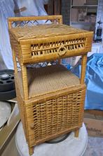 Rieten nachtkastje van rotan, Huis en Inrichting, Ophalen of Verzenden