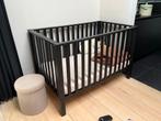 Stijlvol zwart kinderbedje / park + matras, Kinderen en Baby's, Ophalen, Zo goed als nieuw, Matras
